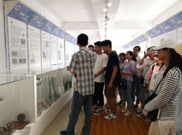 科技育才·创新领航——信息工程学院学子走进国家级平台，感悟双创力量